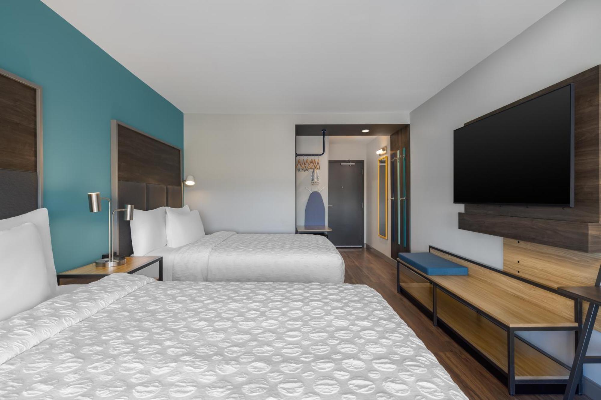 Tru By Hilton Oshkosh Hotel ภายนอก รูปภาพ