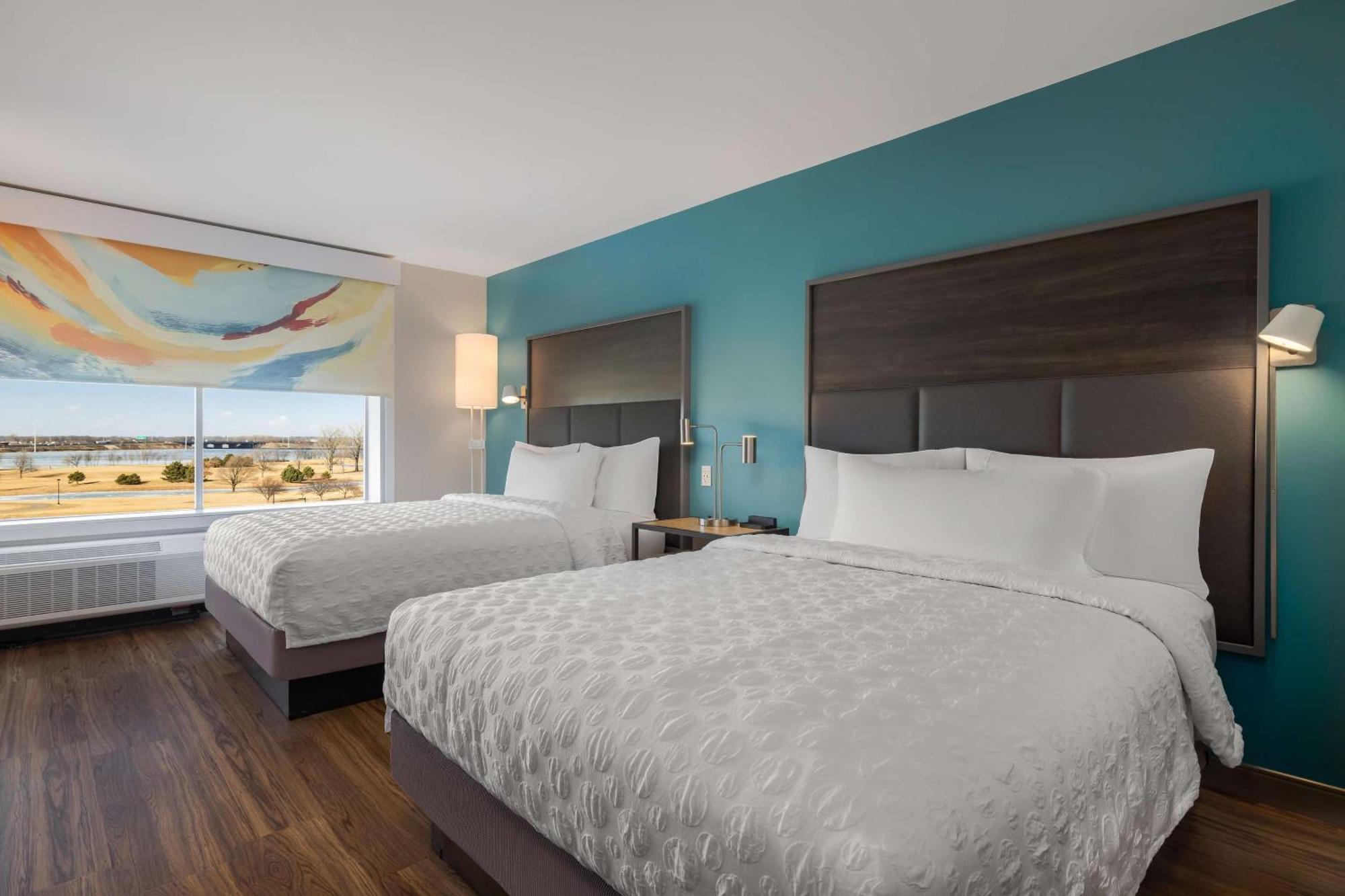 Tru By Hilton Oshkosh Hotel ภายนอก รูปภาพ