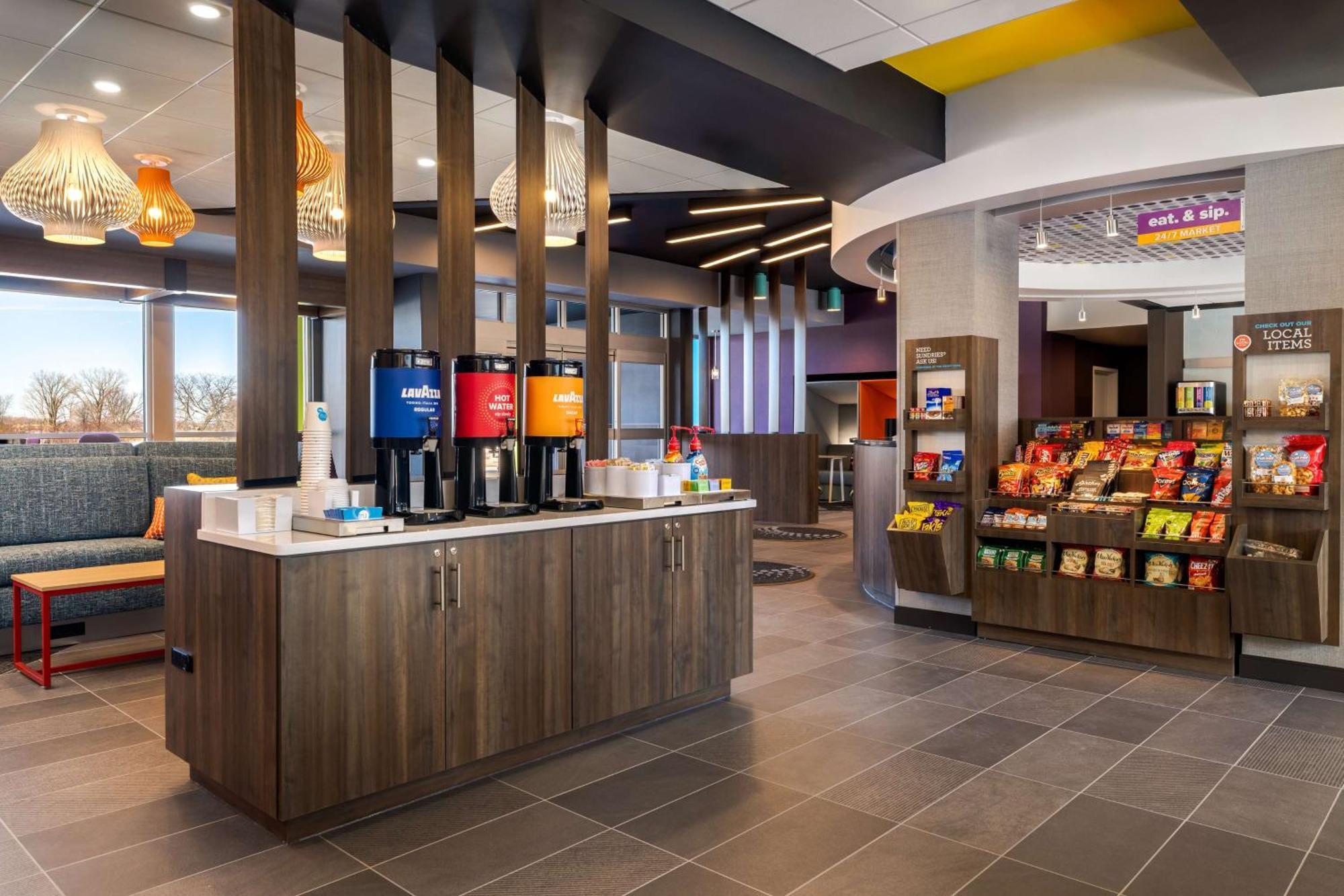 Tru By Hilton Oshkosh Hotel ภายนอก รูปภาพ